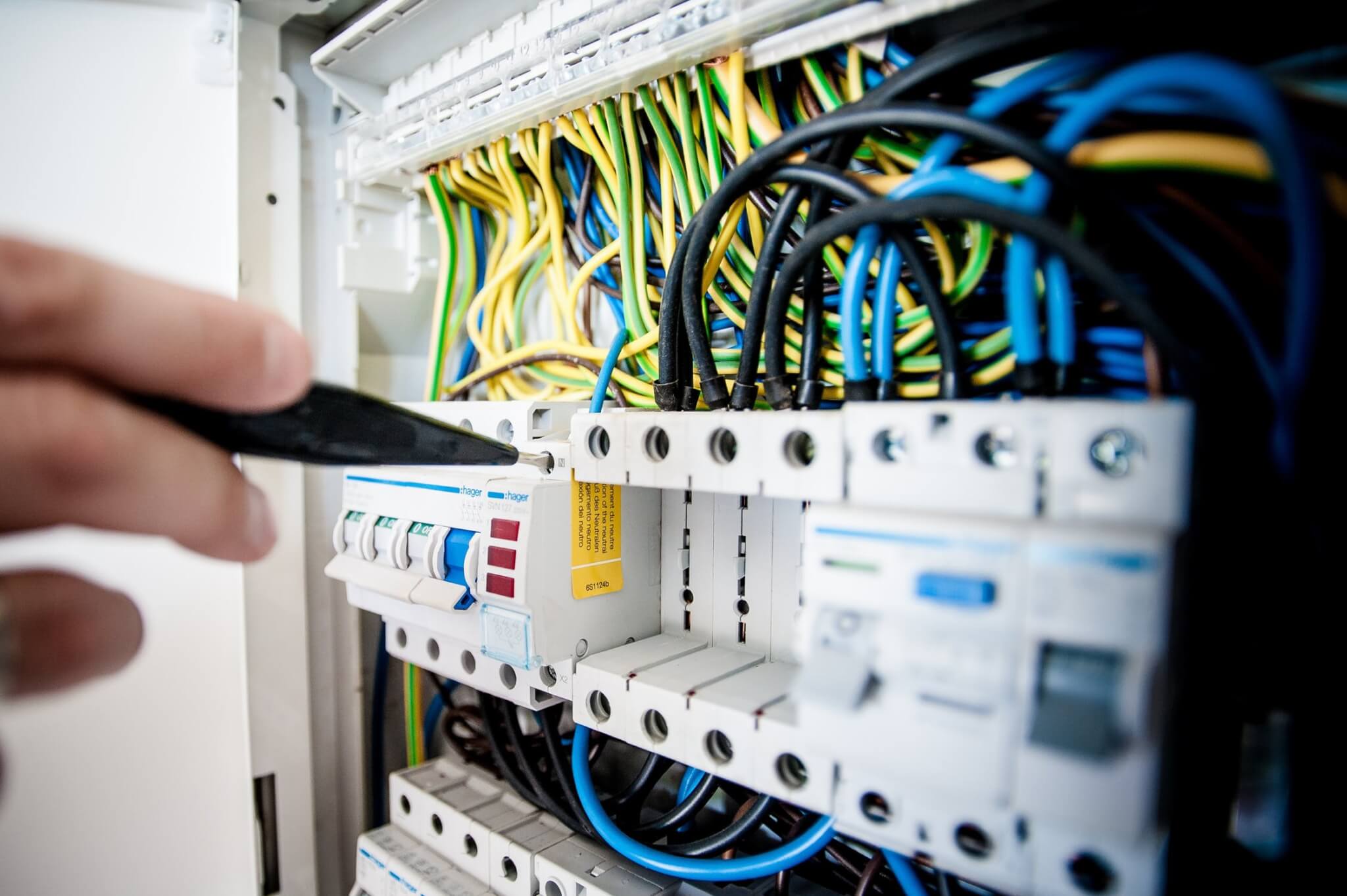 Electrical Repairs & Maintenance (NICEIC)